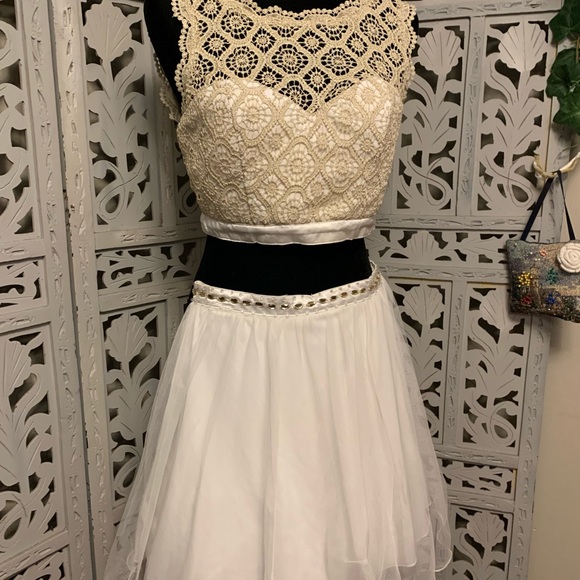 SEQUIN HEARTS 2pc GOLD & WHITE MINI COCKTAIL PARTY PROM DRESS - Picture 3 of 13